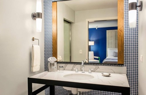 San Diego Hotel | Your Gateway to San Diego's Delights! Unit w/Kitchen, Pool, Tennis Court!
