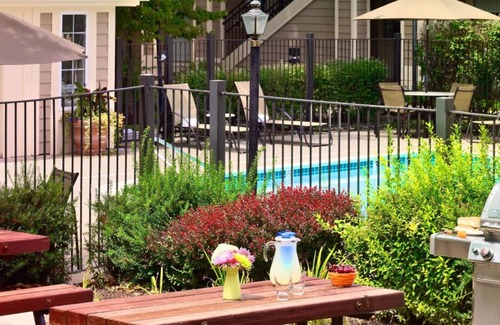 Dublin House | Your Home Away From Home! 3 Relaxing Units, Pool, Free Parking, Pets Allowed