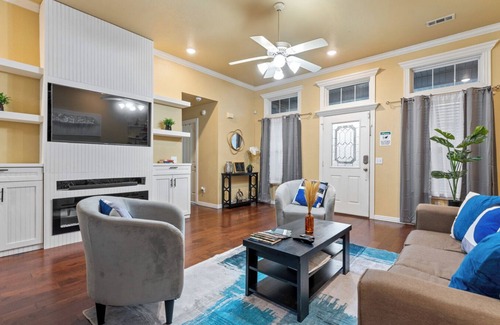 Lowell House | Your Home Away from Home