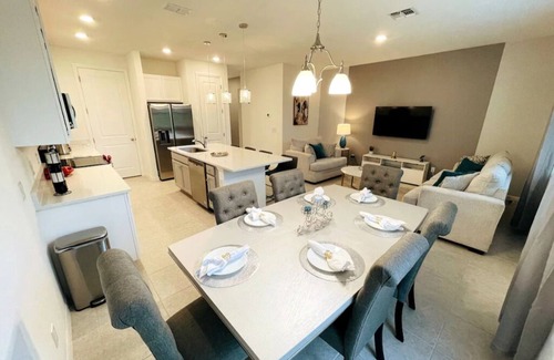 West Haven House | Your house 20 minutes from Disney, with pool area