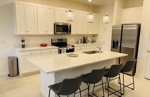 West Haven House | Your house 20 minutes from Disney, with pool area