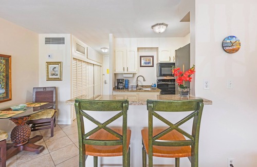 Historic Lahaina Front Street Condo | Your Island Base: Mountain View Studio 224 LS