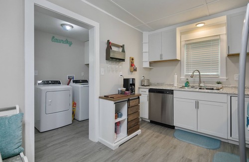 Terry Sanford House | Your Newest, Remodeled, and Fully-Furnished AirB&B in the Heart of Fayetteville!