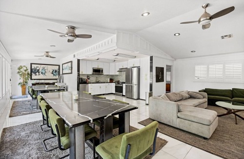 Las Vegas House | Your Own Resort Close to the Strip!