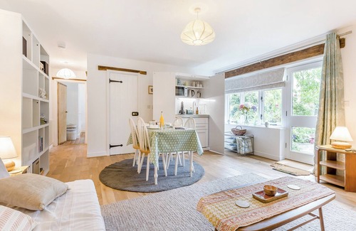 East Dereham Cottage | Your perfect retreat where luxury meets nature.