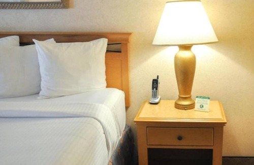 Raisin Hotel | Your Perfect Stay Near Forestiere Gardens & Fresno Airport