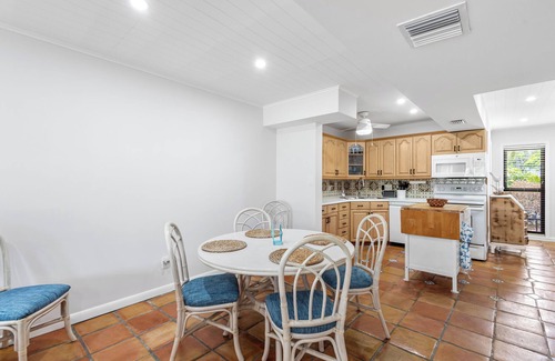 Fort Pierce House | Your Perfect Vacation Townhome Just Steps from the Sand! - Full Amenities
