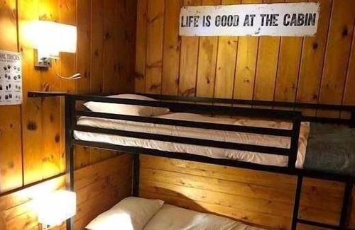 Teresita House | Your Relaxing Getaway Awaits! Pet-Friendly Cabins, Free Parking