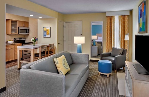 Chesterfield Apartment | Your Relaxing Getaway Awaits! Pets Allowed, FREE Parking & Breakfast!