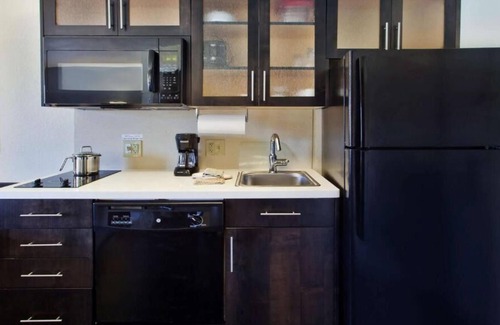 Wichita House | Your Relaxing Getaway Awaits! 4 Comfortable Units, FREE Parking, Pets Allowed!