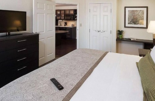 Wichita House | Your Relaxing Getaway Awaits! 4 Comfortable Units, FREE Parking, Pets Allowed!