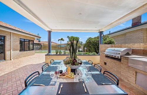 Coogee House | Your Sunny Pool & Ocean Escape