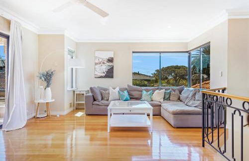 Coogee House | Your Sunny Pool & Ocean Escape