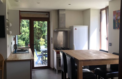 Conjux Cottage | Your terrace on the lake of Aix les Bains, a unique location .