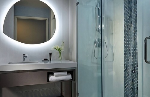 East Daytona Hotel | Your Tranquil Oasis! 4 City View Units, Beachfront Property w/Outdoor Pool