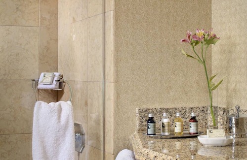 Torrey Pines Hotel | Your Ultimate Golf Getaway! Pet-friendly, Outdoor Pool, Near Blacks Beach