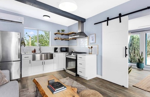 Joshua Tree Cabin | Your updated homestead in the heart of the Joshua Tree Wild West