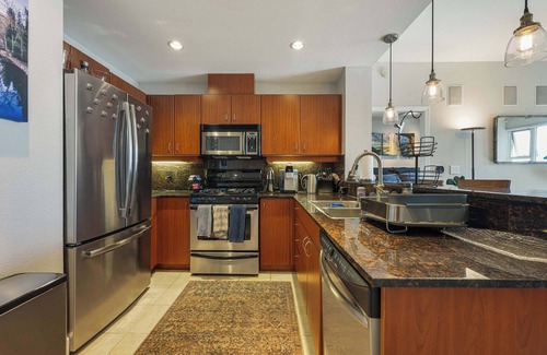 Downtown San Diego Condo | Your Urban Oasis in the Heart of Little Italy