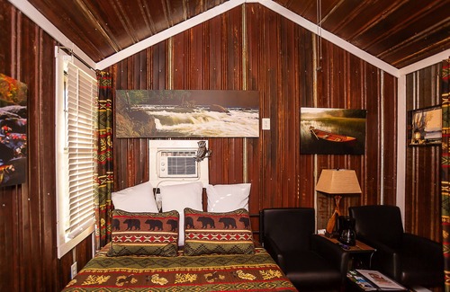 Benton Hotel | Yowie Cabin