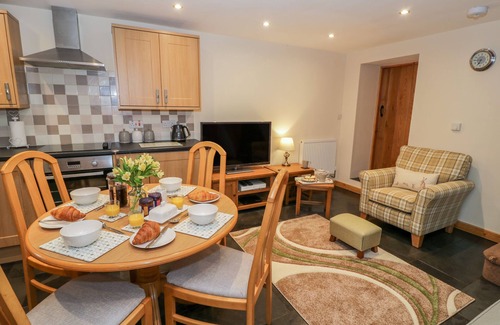 Trawsfynydd Cottage | YR HEN STABAL, character holiday cottage in Trawsfynydd