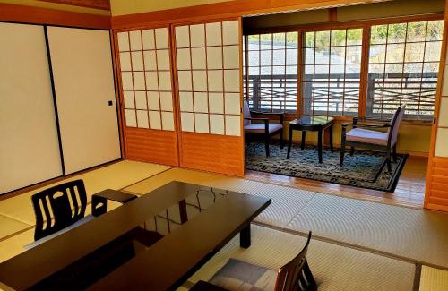 Yufuin Onsen Hotel | Yufuin Santoukan