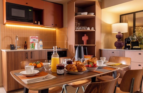 Clignancourt Hotel | Yuna Montmartre - ApartHotel