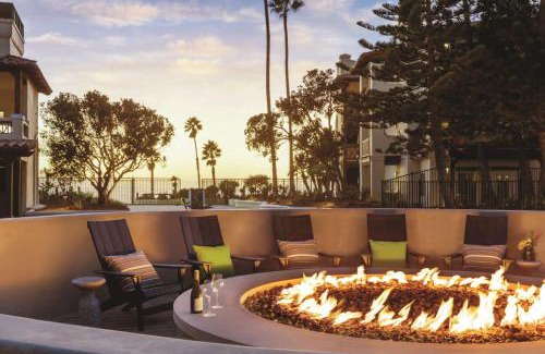 Oxnard Shores Resort | Zachari Dunes on Mandalay Beach, Curio Collection by Hilton