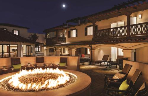 Oxnard Shores Resort | Zachari Dunes on Mandalay Beach, Curio Collection by Hilton