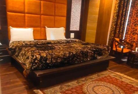 Srinagar Apartment | ZAHGEER GULMARG