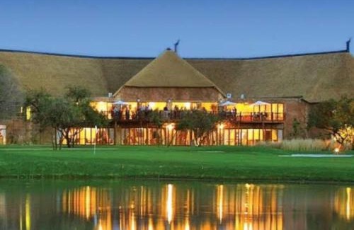 Leeupoort Villa | Zebula Golf and Wildlife Estate - Nagapie 12 Pax- Moi Signature Luxury villa