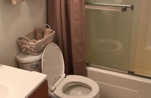 Riverside Apartment | Zee’s Hideaway 2- 4433