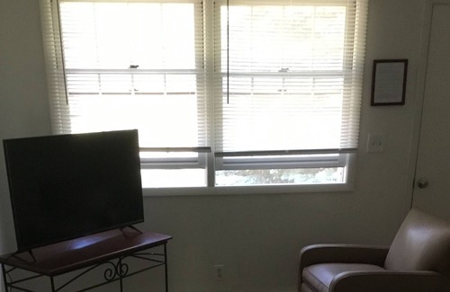 Riverside Apartment | Zee’s Hideaway 2- 4433