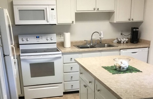 Riverside Apartment | Zee’s Hideaway 2- 4433