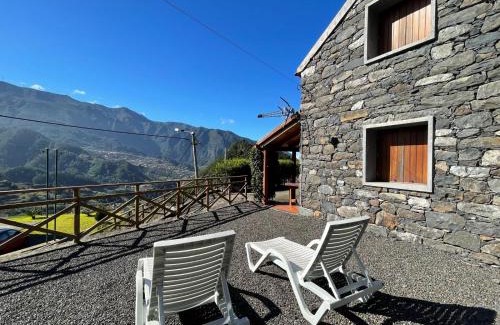 Sao Vicente Ski Chalet | Zef's Cottage