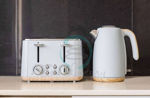 Brinkin Apartment | Zen by the Coast: 2-BR Cozy Retreat Near Uni/Shops