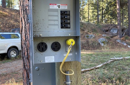 Cascade RV Rental | ~Zen Cascade~ A great private camping spot w/power & septic amongst the trees