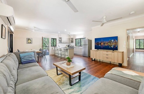 McMinns Lagoon House | Zen Pandanus Point: Pool - Backyard - Balcony