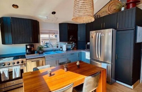 West Highland House | Zendustrial Oasis