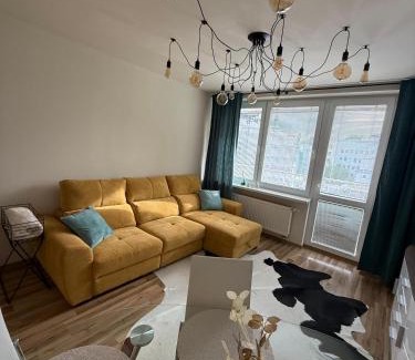 Zvolen Apartment | ZENNA Apartment v centre mesta s parkovaním FREE
