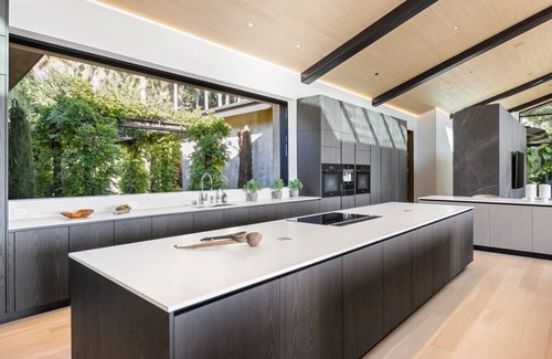 Malibu House | ZeroOne by Stay Awhile Villas