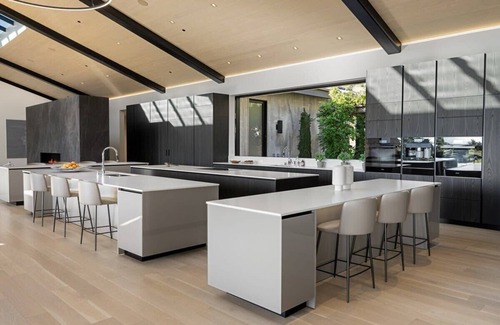 Malibu House | ZeroOne by Stay Awhile Villas