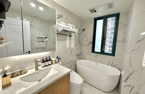 Huangpu Hotel | Zhome Riverside Garden-Near the Bund