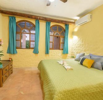 Ixtapa - Zihuatanejo House | Zihua 6bed 3bath Home for 12 with Direct Access to Beach