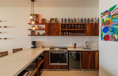 Dario Galeana Villa | Zihuatanejo 3BR Stylish Villa w/Beach Access