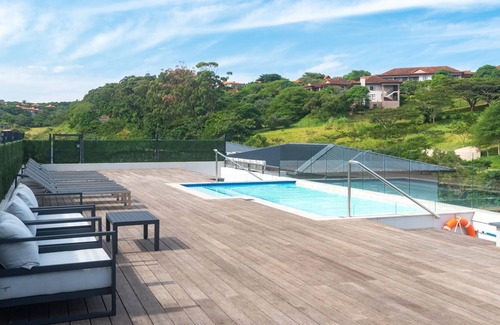 Port Zimbali Apartment | Zimbali Boulevard Suites with Pool , Aircon & Netflix