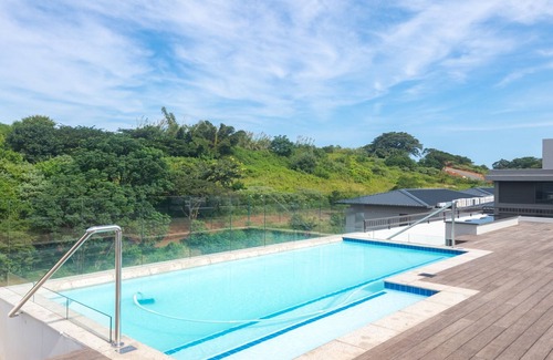 Port Zimbali Apartment | Zimbali Boulevard Suites with Pool , Aircon & Netflix