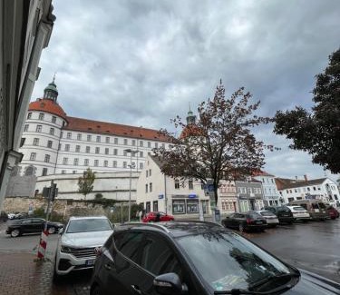 Neuburg Apartment | Zimmer zum vermieten direkt an der Donau und am Schloss
