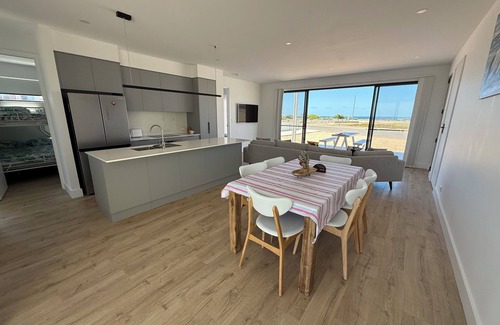 Yorke Peninsula Apartment | Zion on Yorkes-2 bedroom downstairs unit - Off peak special!