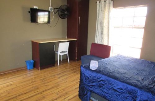 Pienaarsrivier Apartment | Zodiac Guest House in Hammanskraal