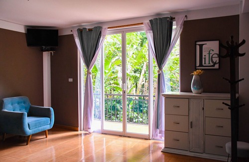 Tingo Hotel | Zoila's Suite Escape